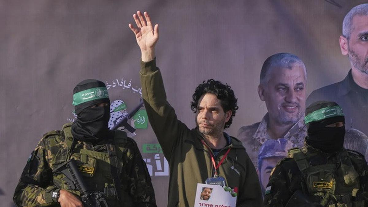 027 Tahanan Palestina Dibebaskan: Kisah Di Balik Pertukaran Dengan Satu Tentara Israel 027 Tahanan Palestina Dibebaskan: Kisah Di Balik Pertukaran Dengan Satu Tentara Israel