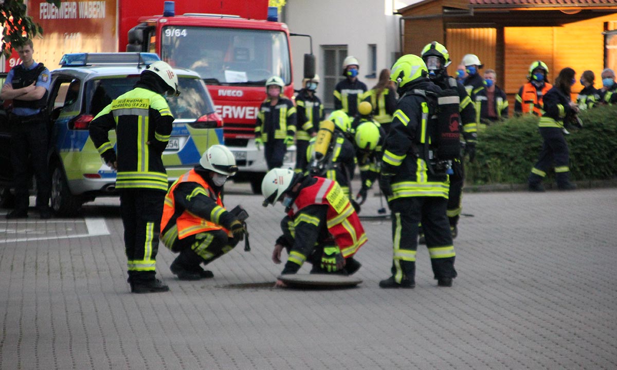 04.2025: Feuerwehr Im Großeinsatz Wegen Waldbrand In Essen-Heisingen 04.2025: Feuerwehr Im Großeinsatz Wegen Waldbrand In Essen-Heisingen