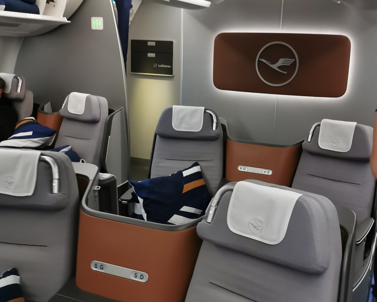 10-Minute Pilotless Lufthansa Flight: Investigation Reveals Co-pilot Medical Emergency 10-Minute Pilotless Lufthansa Flight: Investigation Reveals Co-pilot Medical Emergency