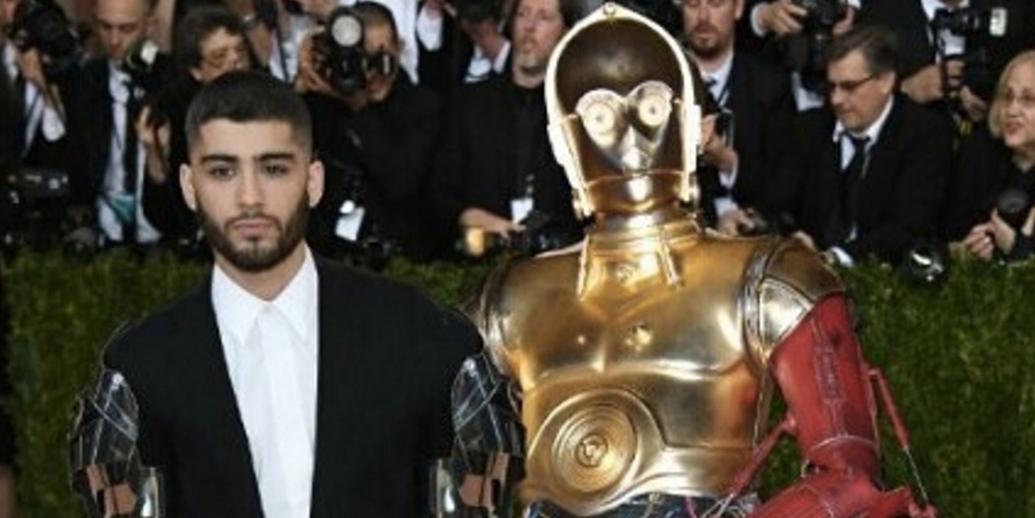 5 Bizarre Met Gala Fashion Moments You Won't Believe 5 Bizarre Met Gala Fashion Moments You Won't Believe