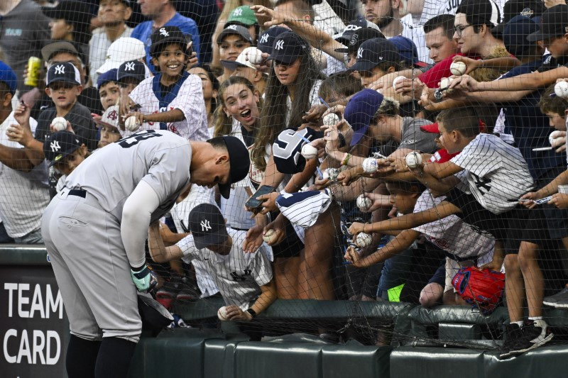 Aaron Judge's 3 HRs Lead Yankees To Record-Setting 9-Homer Game Aaron Judge's 3 HRs Lead Yankees To Record-Setting 9-Homer Game