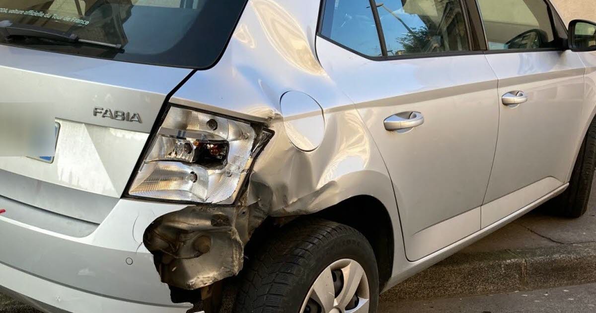 Accident De Voiture À Dijon, Rue Michel-Servet : Le Conducteur Se Rend Aux Autorités Accident De Voiture À Dijon, Rue Michel-Servet : Le Conducteur Se Rend Aux Autorités