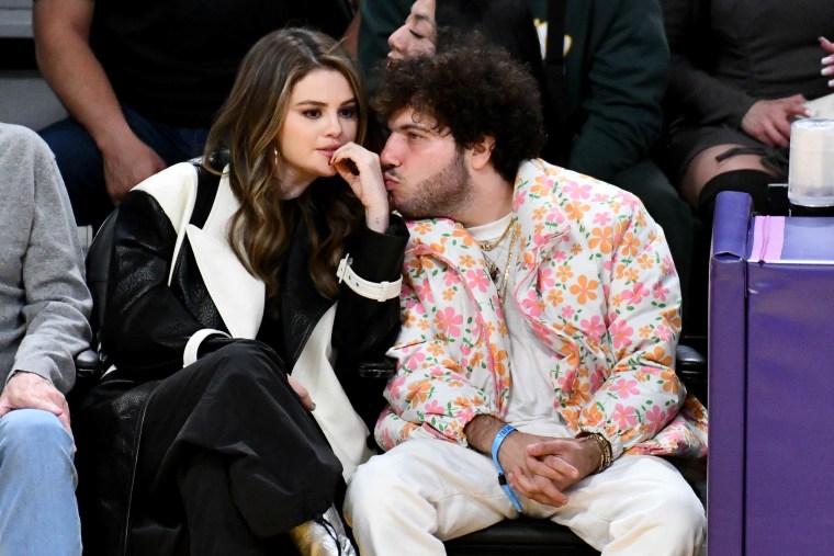 Accidental Leak: Selena Gomez Shows Benny Blanco's Private Item Accidental Leak: Selena Gomez Shows Benny Blanco's Private Item