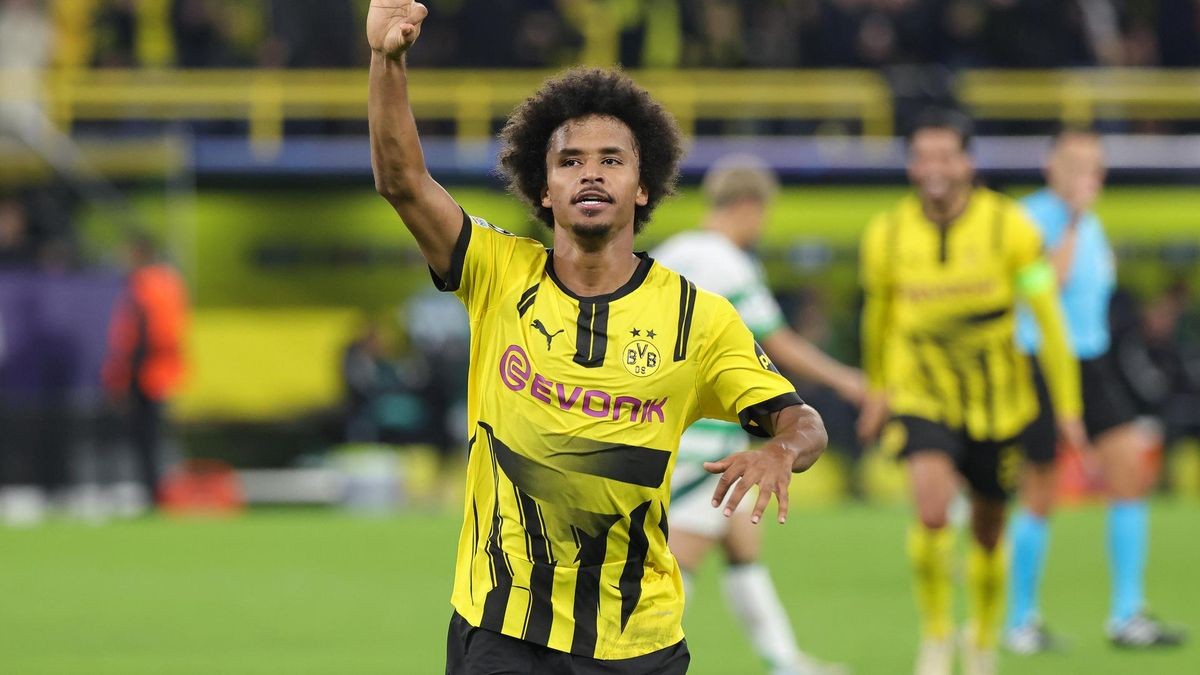Adeyemi Zeigt Stil: Der BVB-Star Glänzt In Dortmund Adeyemi Zeigt Stil: Der BVB-Star Glänzt In Dortmund