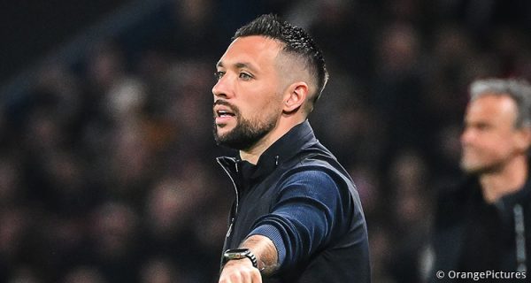 Ajax Trainerspositie: Van Hanegem's Aanbeveling Ajax Trainerspositie: Van Hanegem's Aanbeveling