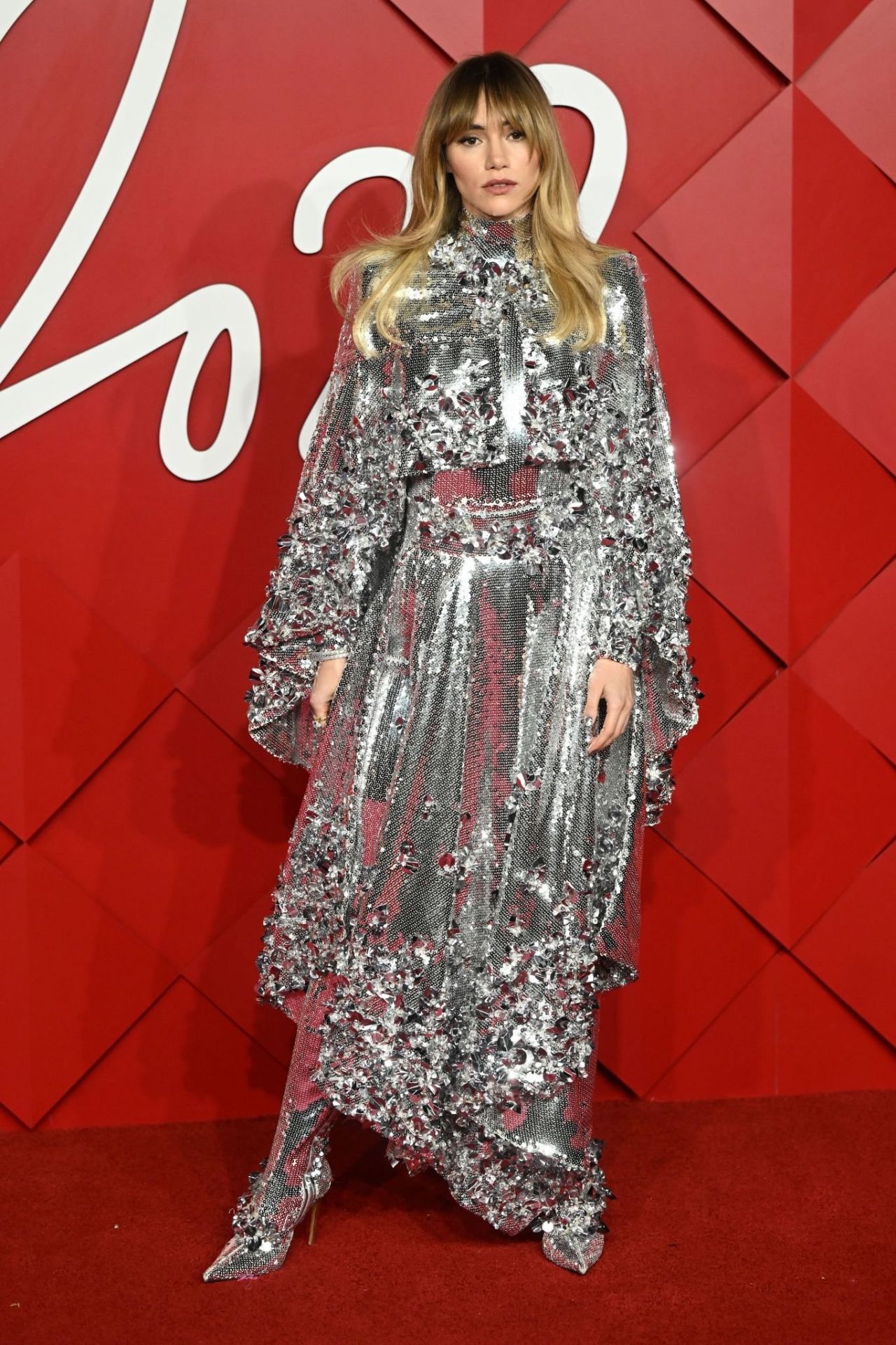 Amazon And Michael Kors: A New Luxury Partnership Featuring Suki Waterhouse Amazon And Michael Kors: A New Luxury Partnership Featuring Suki Waterhouse