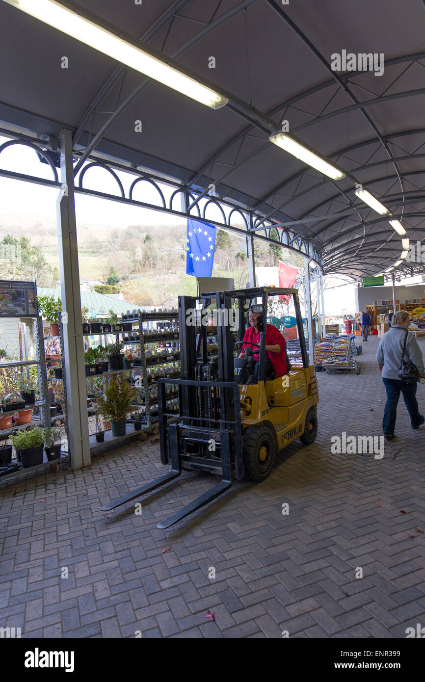 Ambleside Residents Arrested For Theft At Hayes Garden World Ambleside Residents Arrested For Theft At Hayes Garden World