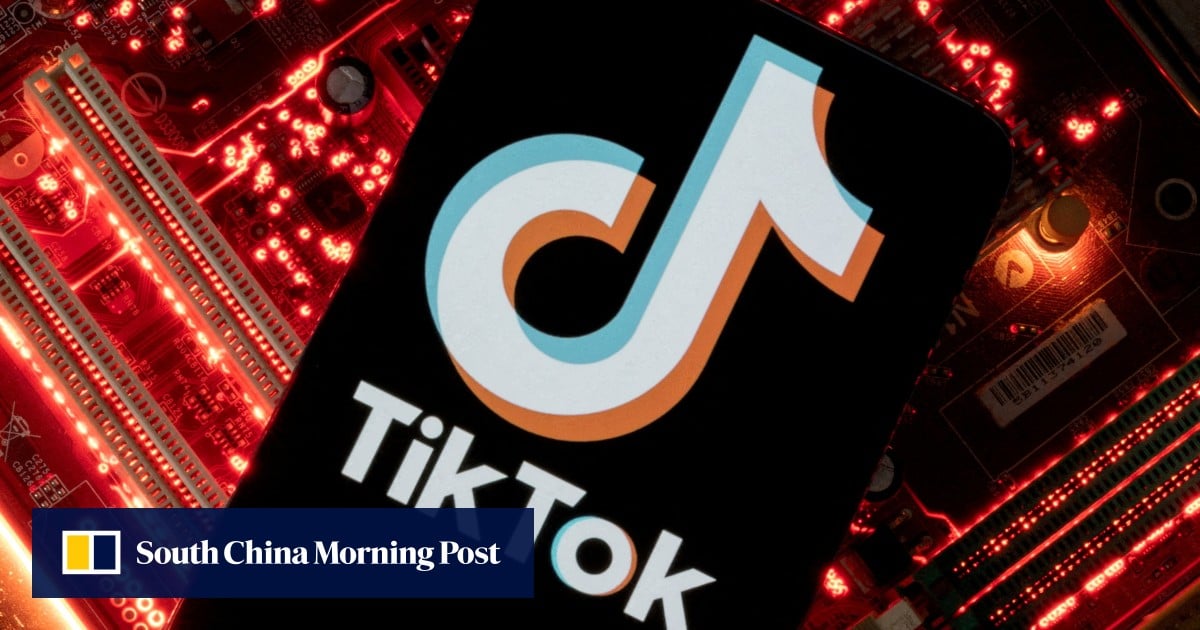 Amsterdam City Faces Lawsuit From Residents Due To TikTok Crowds At Local Snack Bar Amsterdam City Faces Lawsuit From Residents Due To TikTok Crowds At Local Snack Bar