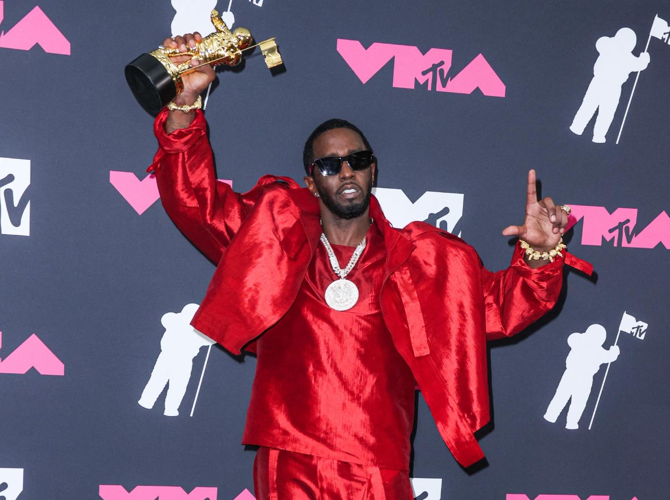 Analyzing Sean Diddy Combs' Career Trajectory: The Factors Contributing To His Challenges Analyzing Sean Diddy Combs' Career Trajectory: The Factors Contributing To His Challenges