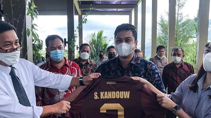 Anthonius Ayorbaba: Mari Dukung Persipura! Anthonius Ayorbaba: Mari Dukung Persipura!
