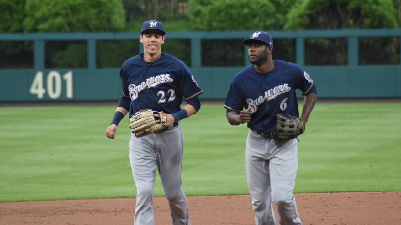 Arizona Diamondbacks Beat Milwaukee Brewers 5-2 Arizona Diamondbacks Beat Milwaukee Brewers 5-2