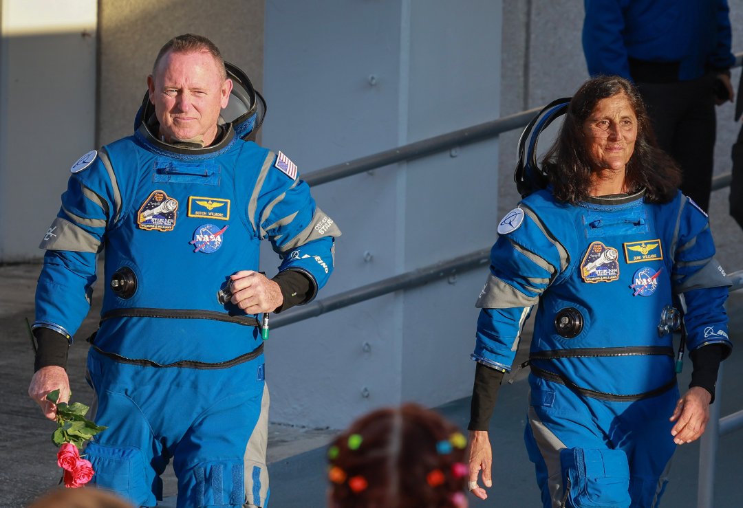 Astronauts' Nine-Month Space Stay: A CBS News Report Astronauts' Nine-Month Space Stay: A CBS News Report