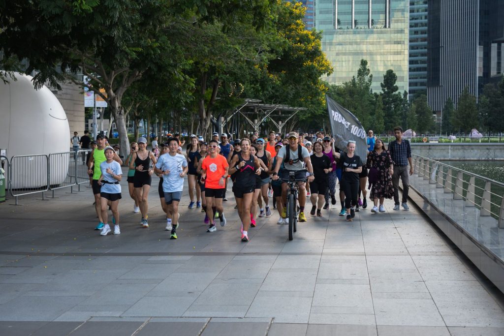 Australian Foot Race: Man Achieves Fastest Crossing Australian Foot Race: Man Achieves Fastest Crossing