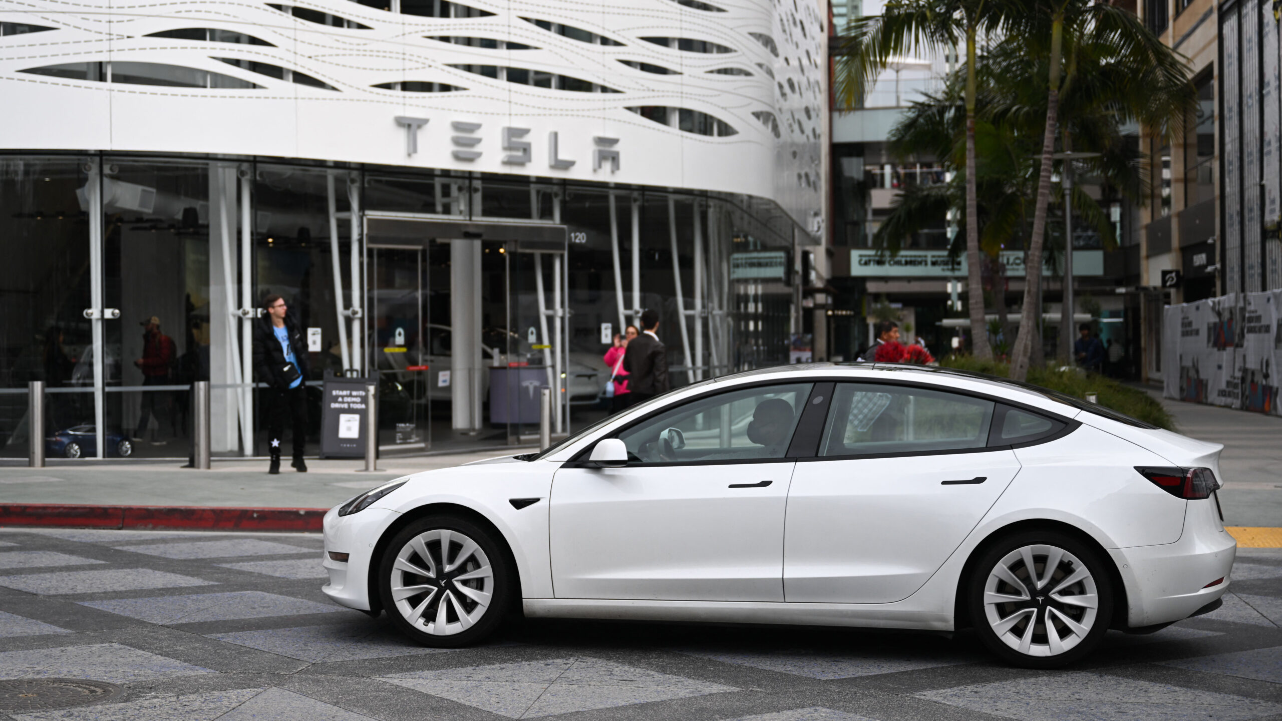 Auto Dealers Renew Fight Against EV Sales Requirements Auto Dealers Renew Fight Against EV Sales Requirements
