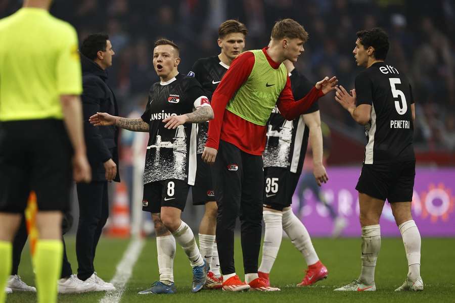 AZ's Six-Point Deficit To Ajax: A Costly Refereeing Mistake AZ's Six-Point Deficit To Ajax: A Costly Refereeing Mistake