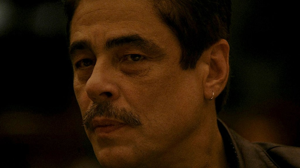 Behind The Scenes: The Elaborate Gift For Benicio Del Toro Behind The Scenes: The Elaborate Gift For Benicio Del Toro