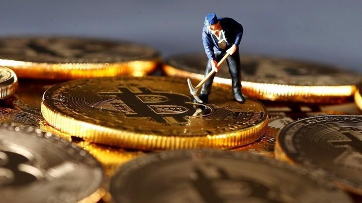 Bitcoin Madenciliği: Eskisi Gibi Karlı Değil Mi? Bitcoin Madenciliği: Eskisi Gibi Karlı Değil Mi?