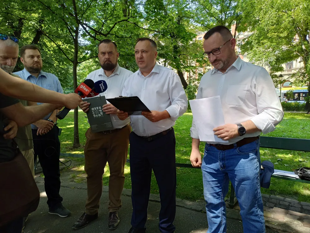 Blamaż Prokuratorów: Ucieczka Przed Pytaniami W Polsce 24 Blamaż Prokuratorów: Ucieczka Przed Pytaniami W Polsce 24