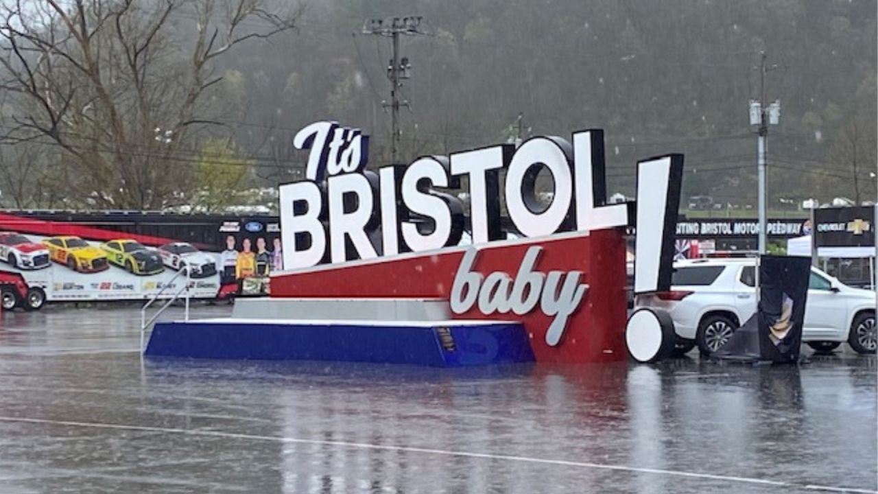 Bristol Motor Speedway: Manfred Predicts Record-Breaking Attendance Bristol Motor Speedway: Manfred Predicts Record-Breaking Attendance