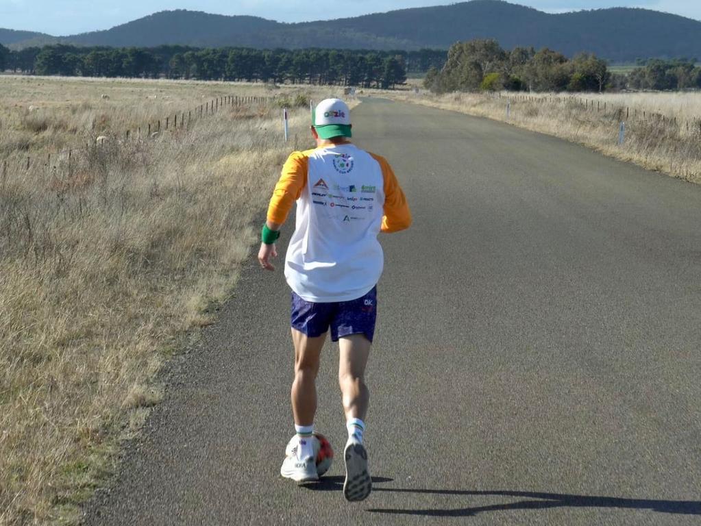 British Ultrarunner's Australian Speed Record Attempt British Ultrarunner's Australian Speed Record Attempt