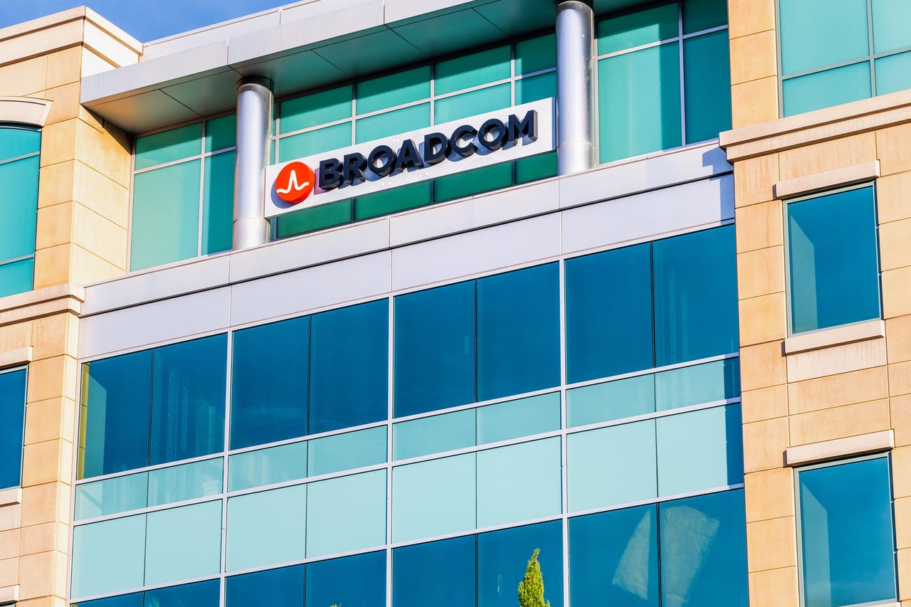 Broadcom's VMware Deal: A 1,050% Price Hike – AT&T's Perspective Broadcom's VMware Deal: A 1,050% Price Hike – AT&T's Perspective