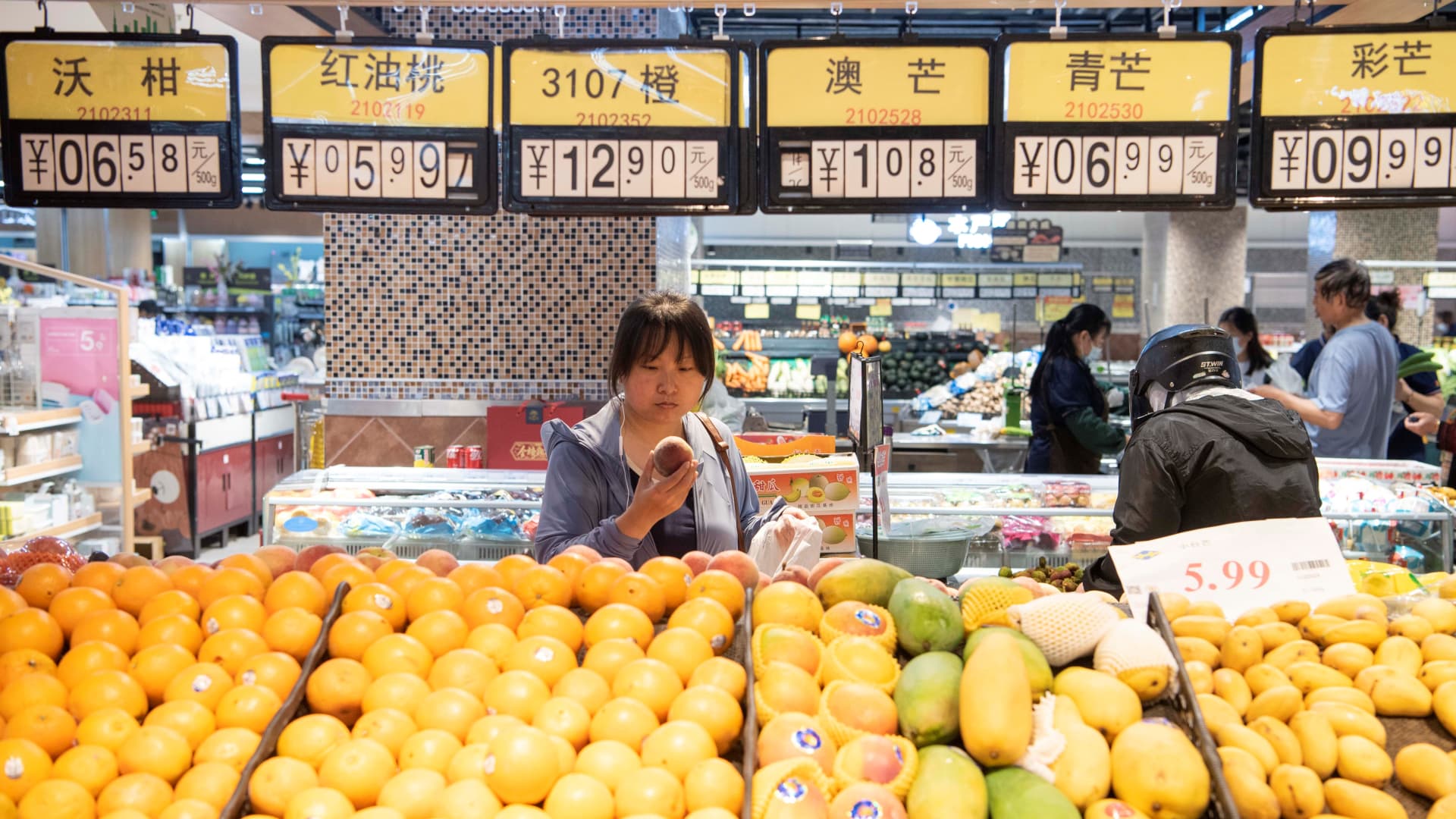 Can Chinese Consumers Drive Economic Growth? A Cautious Outlook Can Chinese Consumers Drive Economic Growth? A Cautious Outlook
