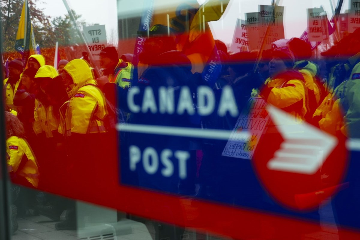 Canada Post Strike Averted? Details On The New Contract Offers Canada Post Strike Averted? Details On The New Contract Offers