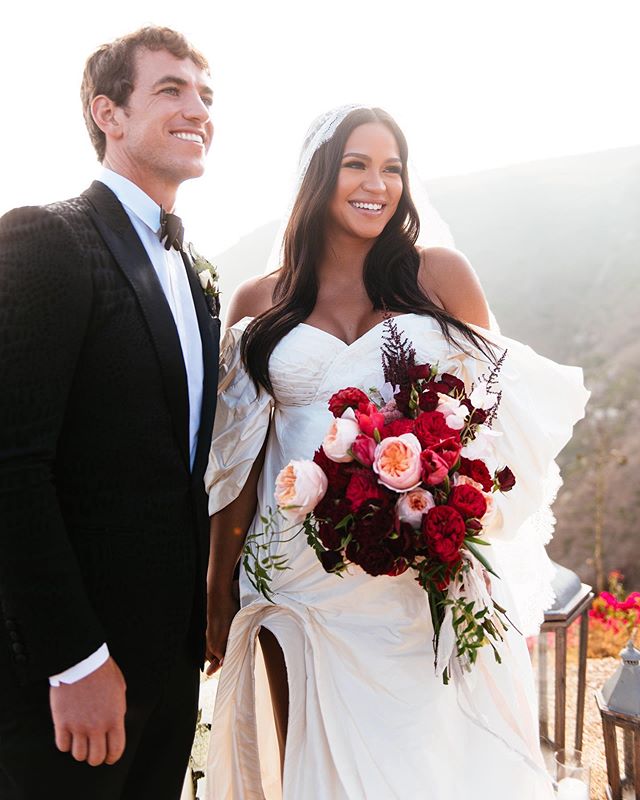 Cassie Ventura And Alex Fine's Red Carpet Appearance: Pregnant Cassie's MobLand Premiere Debut