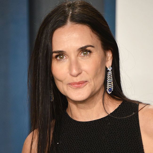 Celebrity Facelift Controversy: Does She Still Look Like Herself? Celebrity Facelift Controversy: Does She Still Look Like Herself?