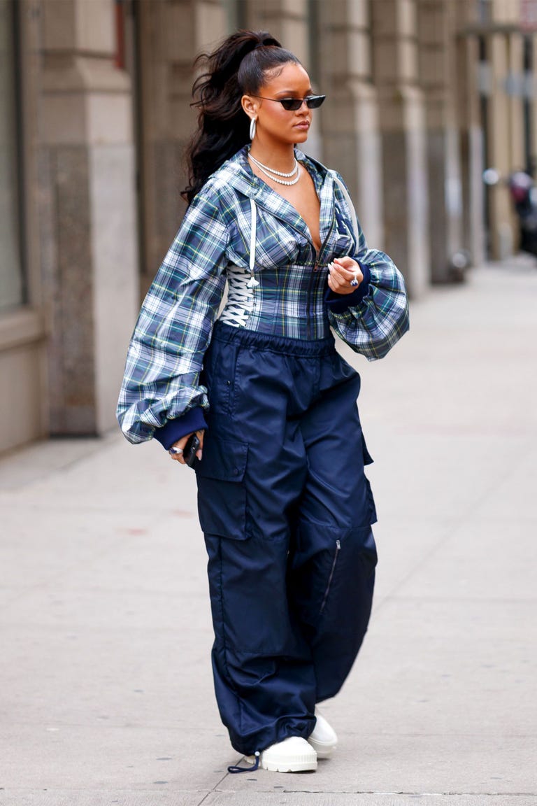 Celebrity Style: Rihanna's Winter Outfit In Santa Monica Celebrity Style: Rihanna's Winter Outfit In Santa Monica