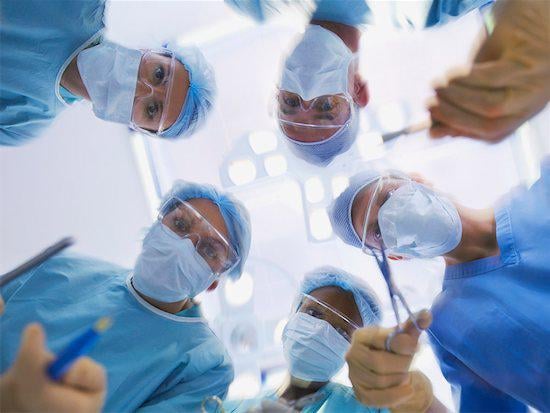 Celebrity's Facelift: A Case Study In Plastic Surgery Risks Celebrity's Facelift: A Case Study In Plastic Surgery Risks