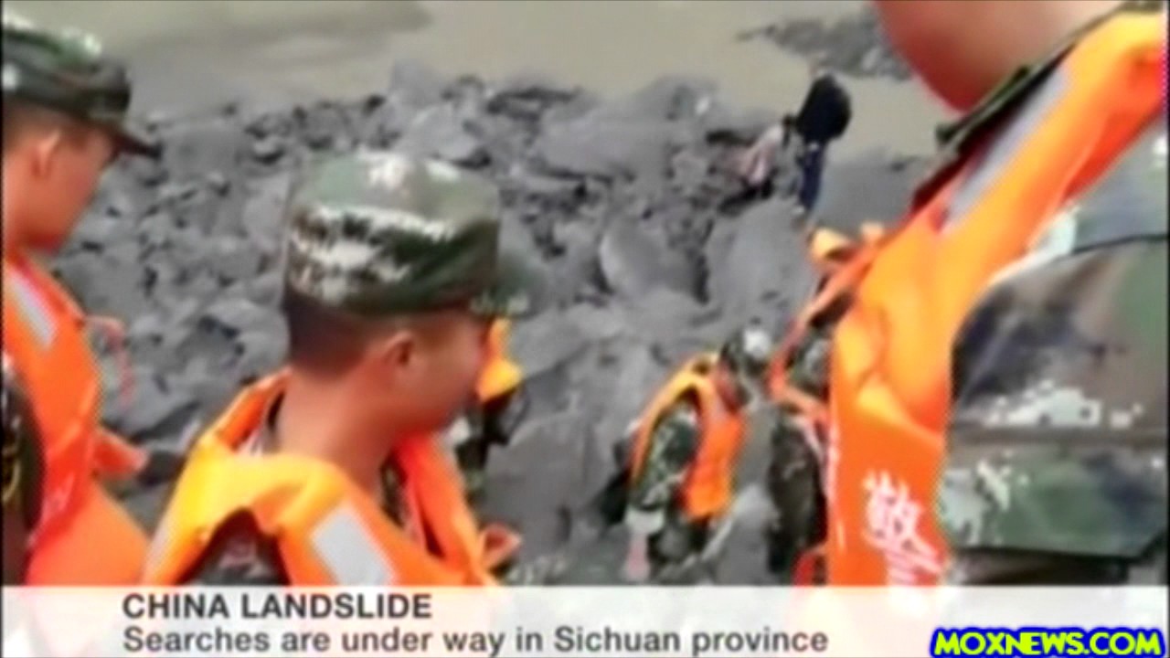 Chinese Landmark Partially Collapses, Triggering Tourist Evacuation Chinese Landmark Partially Collapses, Triggering Tourist Evacuation