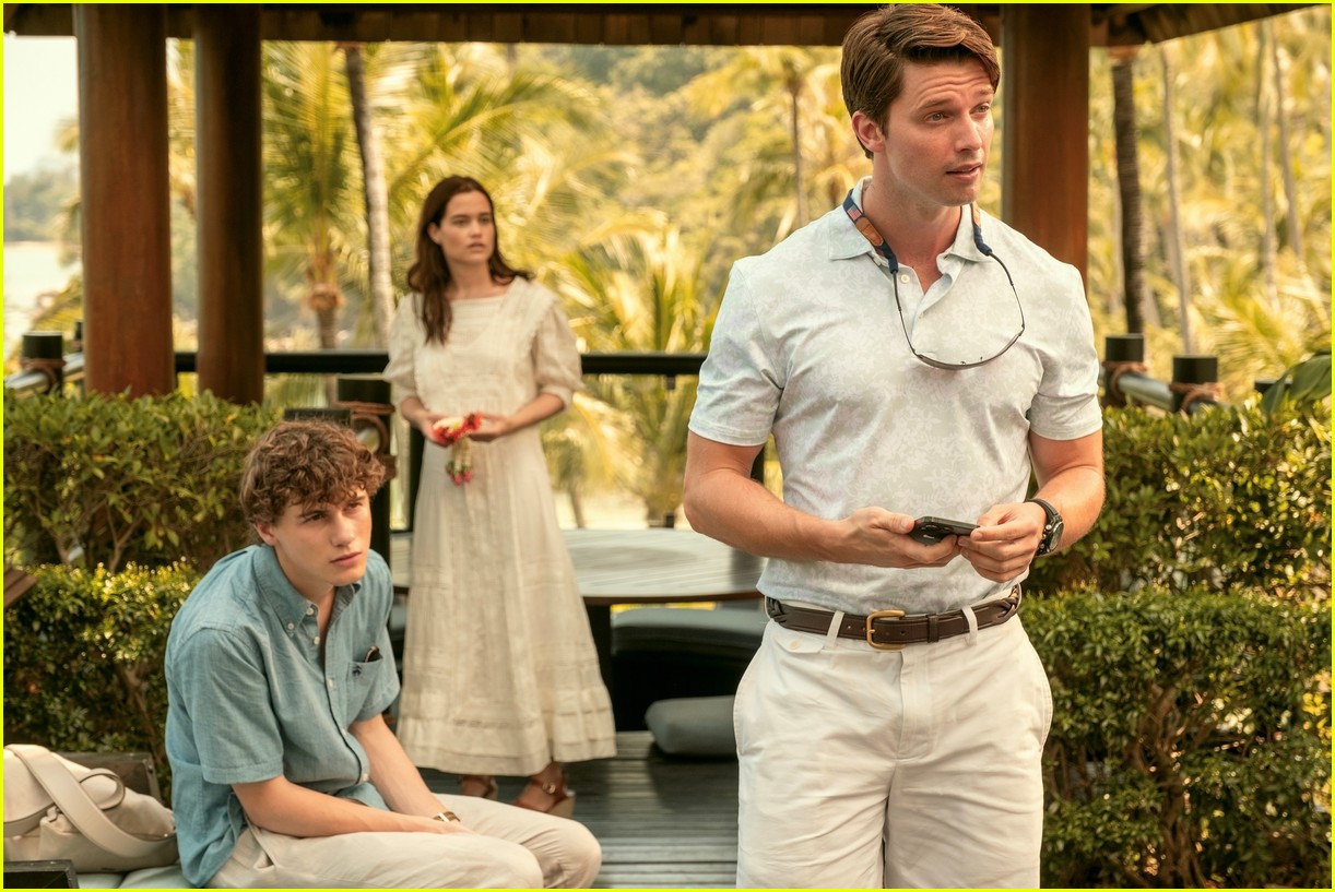Chris Pratt Comments On Patrick Schwarzenegger's White Lotus Performance Chris Pratt Comments On Patrick Schwarzenegger's White Lotus Performance