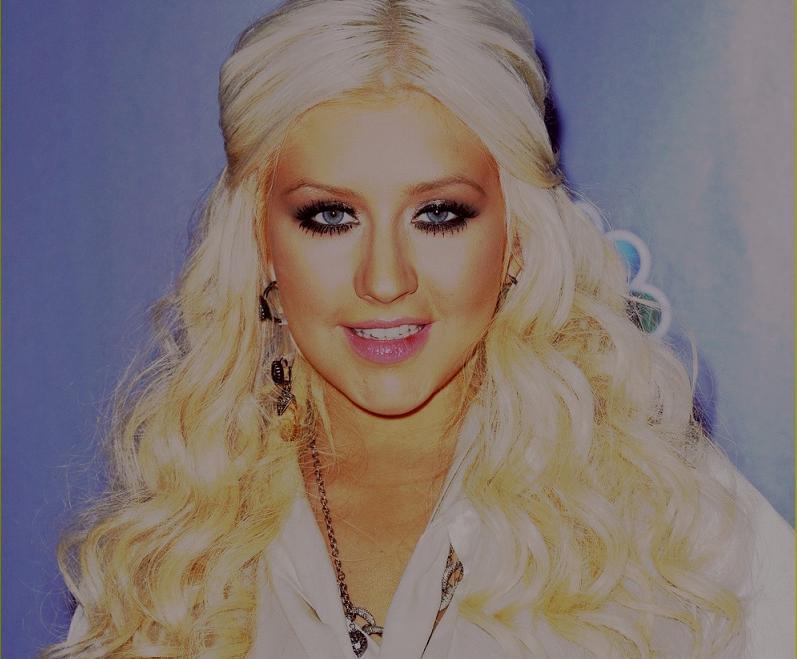 Christina Aguilera: Photoshopped Photos Spark Fan Outrage Christina Aguilera: Photoshopped Photos Spark Fan Outrage