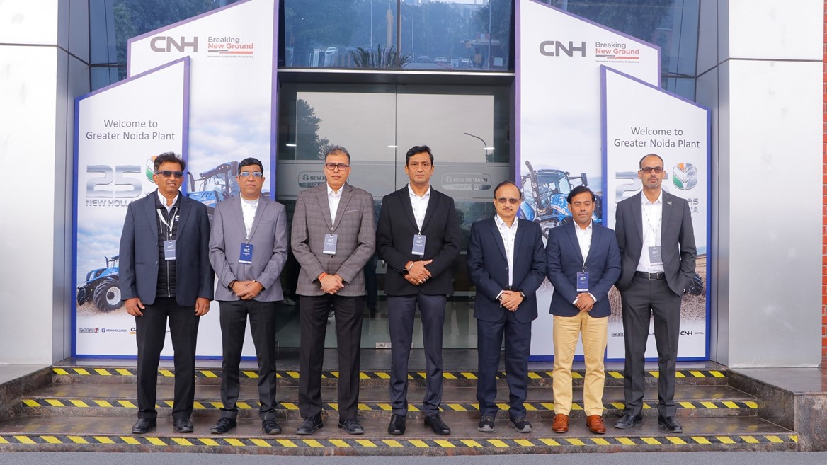 CNH Capital Names Vater Machinery New Holland Dealer Of The Year CNH Capital Names Vater Machinery New Holland Dealer Of The Year