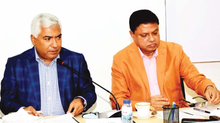 Construction Sector Faces Setback: Housing Permit Data Underscores Challenges