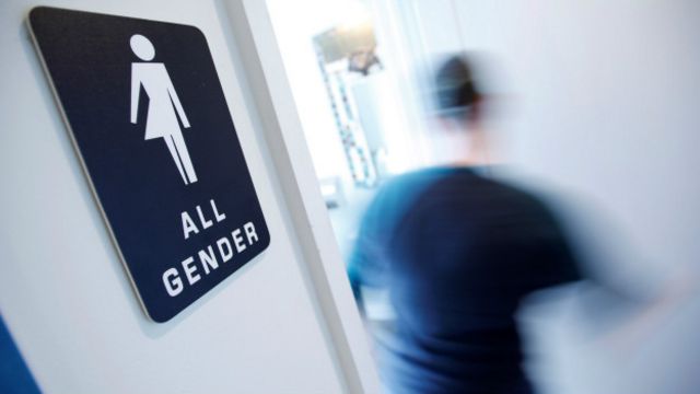 Controversia Por Arresto De Estudiante Transgénero En Baño Femenino Controversia Por Arresto De Estudiante Transgénero En Baño Femenino