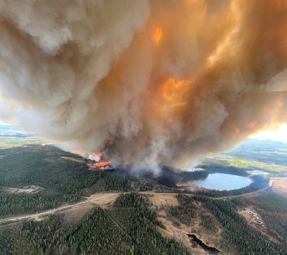 Crews Battle Out-of-Control Wildfires In Eastern Manitoba