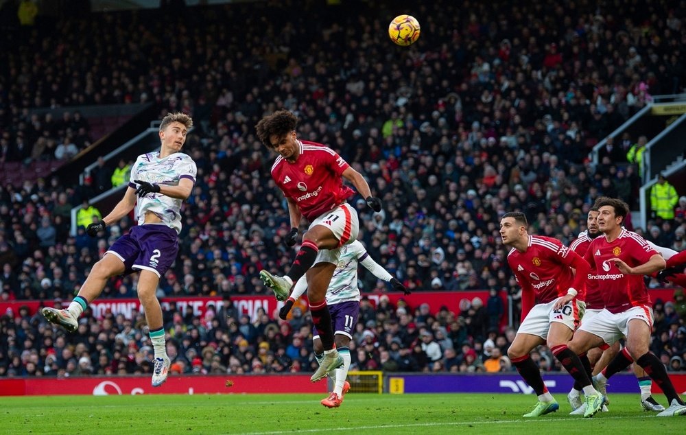Dean Huijsen: Premier League Interest Fuels Transfer Speculation Dean Huijsen: Premier League Interest Fuels Transfer Speculation