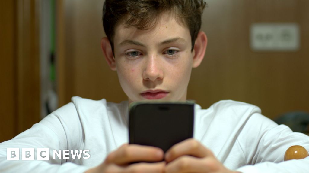 Debate Heats Up: Texas House Weighs Social Media Ban For Minors