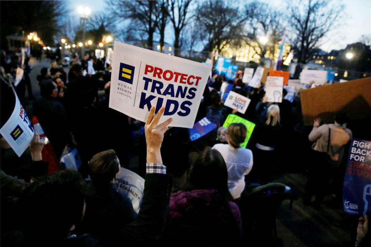 Debate Sobre Derechos Transgénero Tras Arresto En Baño Femenino Debate Sobre Derechos Transgénero Tras Arresto En Baño Femenino
