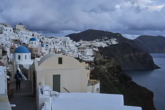 Declining Earthquake Rates On Santorini: A Scientist's Perspective Declining Earthquake Rates On Santorini: A Scientist's Perspective