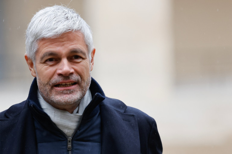 Déportation Des OQTF : La Persistance De Laurent Wauquiez Malgré La Controverse Autour De Saint-Pierre-et-Miquelon Déportation Des OQTF : La Persistance De Laurent Wauquiez Malgré La Controverse Autour De Saint-Pierre-et-Miquelon