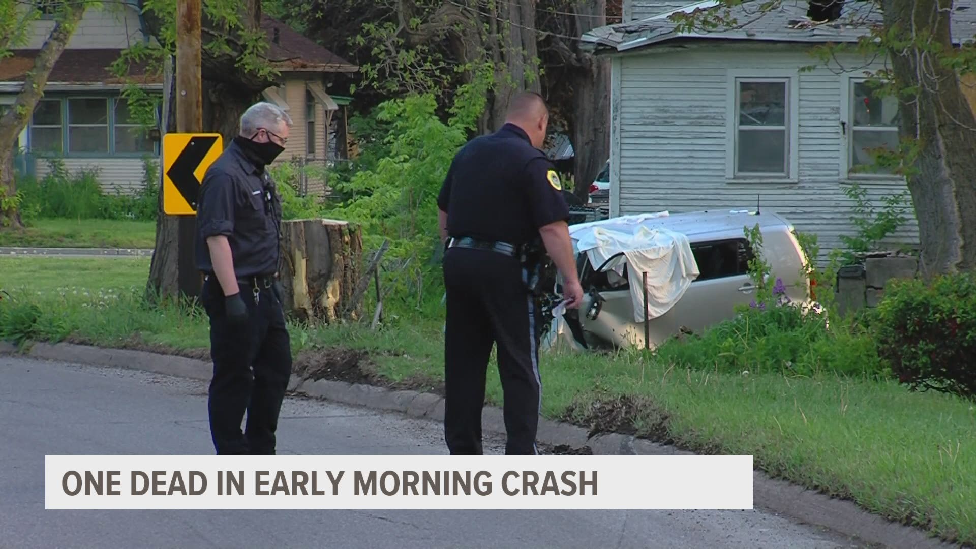 Des Moines Police Respond To Single-Vehicle Crash Des Moines Police Respond To Single-Vehicle Crash
