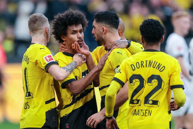 DFB Und BVB: Adeyemi Setzt Modische Akzente DFB Und BVB: Adeyemi Setzt Modische Akzente