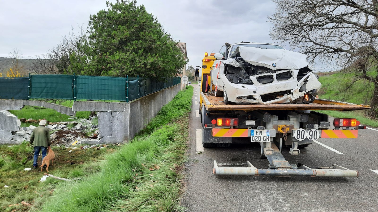 Dijon : Accident Rue Michel-Servet - Un Véhicule Percute Un Mur - Le Conducteur Impliqué Se Constitue Prisonnier Dijon : Accident Rue Michel-Servet - Un Véhicule Percute Un Mur - Le Conducteur Impliqué Se Constitue Prisonnier