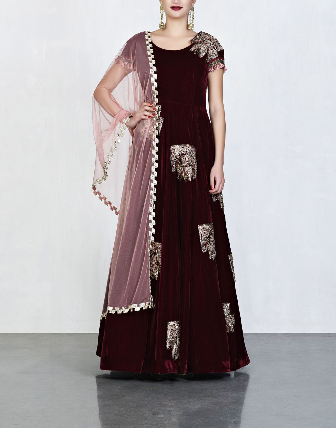 Discover The Latest Fashion News & Indian Fashion Trends Discover The Latest Fashion News & Indian Fashion Trends