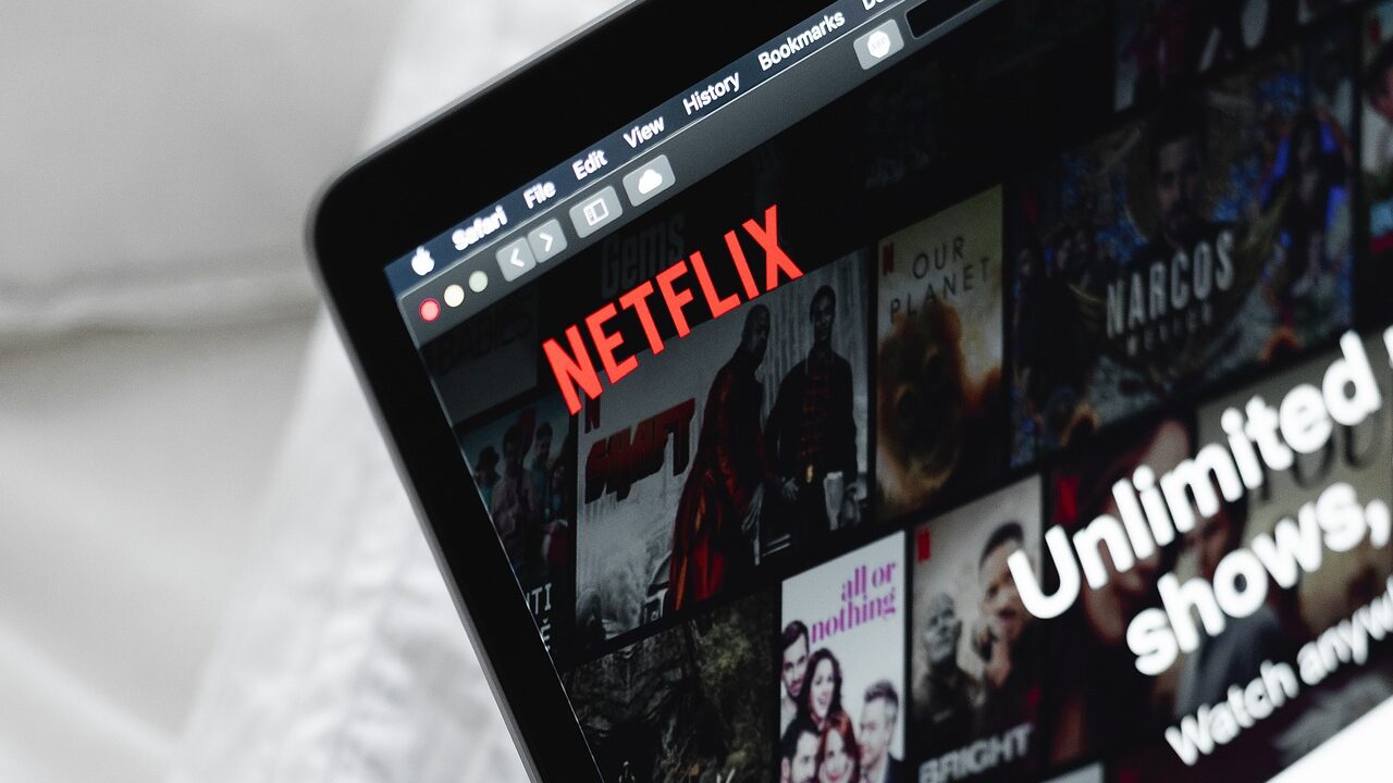 Distribuție De Lux Pe Netflix: Serialul Care Va Defini Anul Distribuție De Lux Pe Netflix: Serialul Care Va Defini Anul