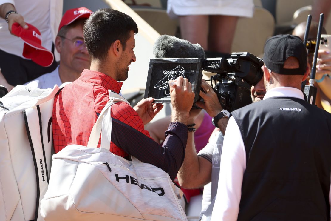 Djokovic Begins French Open Campaign With Victory Djokovic Begins French Open Campaign With Victory