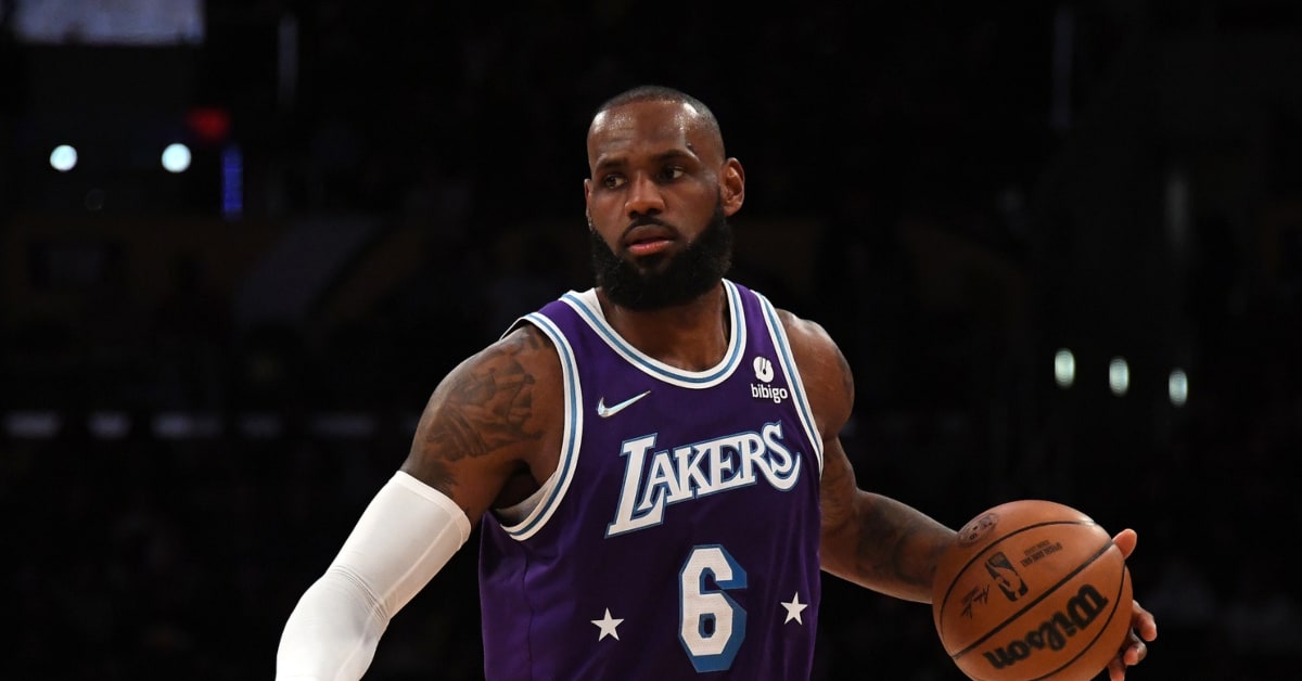Draymond Green On LeBron James' Matchup With Julius Randle: A Defensive Breakdown Draymond Green On LeBron James' Matchup With Julius Randle: A Defensive Breakdown